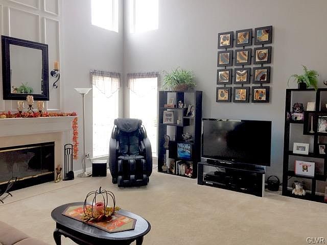 2nd image of 2128 Pembrooke Dr