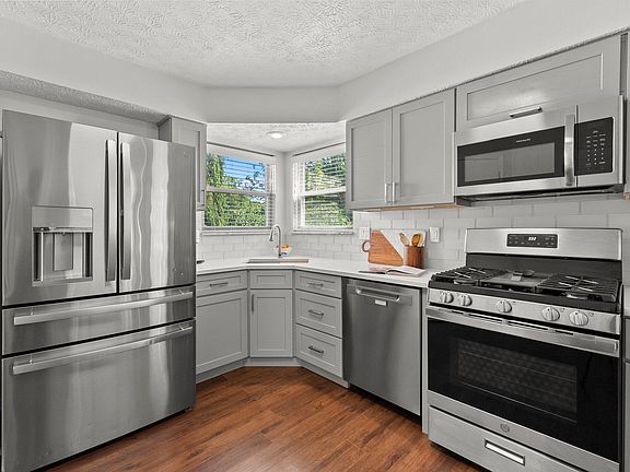 5th image of 5625 High Arbor Dr