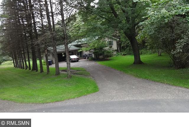 1st image of 470 Bear Ave N