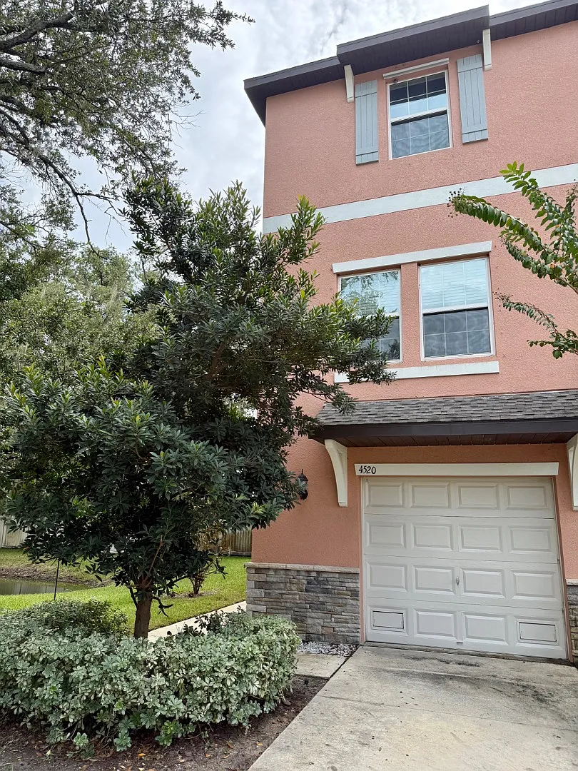4520 Tuscan Loon Dr - 4520 — Photo 2