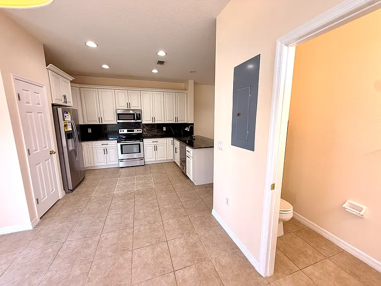 11652 Declaration Dr — Photo 27
