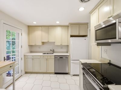 18 Taylor Rd, Sudbury, MA, 01776