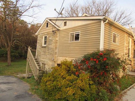 4th image of 1605 Bradshaw Garden Dr
