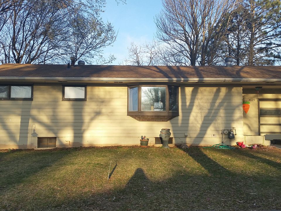 1st image of 2029 E Manor Dr