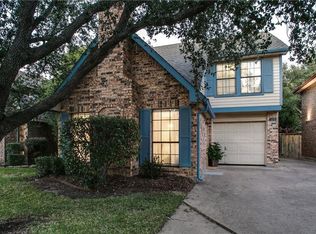 500 Shadowbrook Ln, Irving, TX 75063