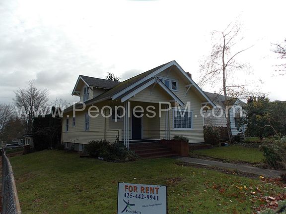 3rd image of 3423 N Gove St