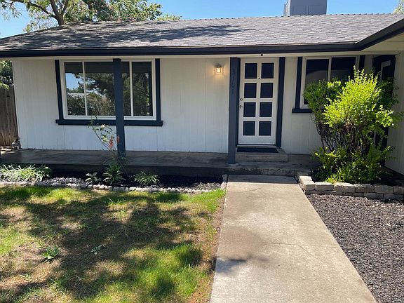 3rd image of 3101 Wyatt Way