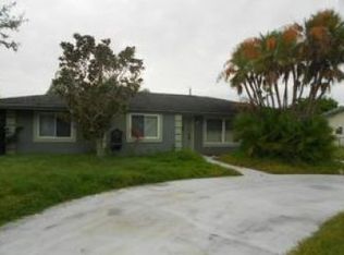 2262 SE Shipping Rd, Port Saint Lucie, FL 34952