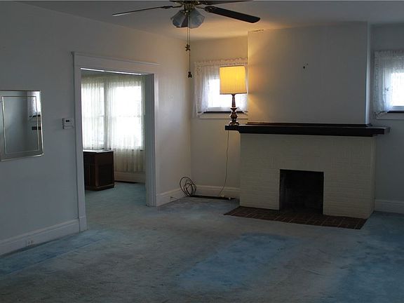 3rd image of 226 Mitinger Ave