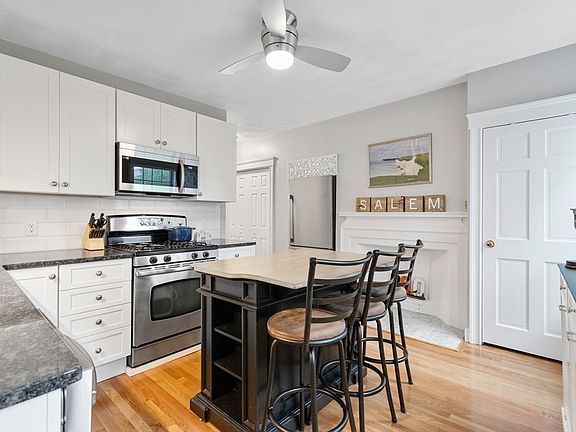 2nd image of 52 Essex St #2
