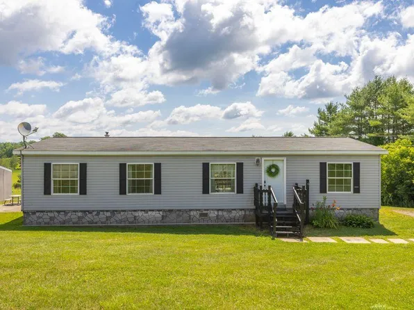 18 Riverside Terrace, Sidney, ME 04330