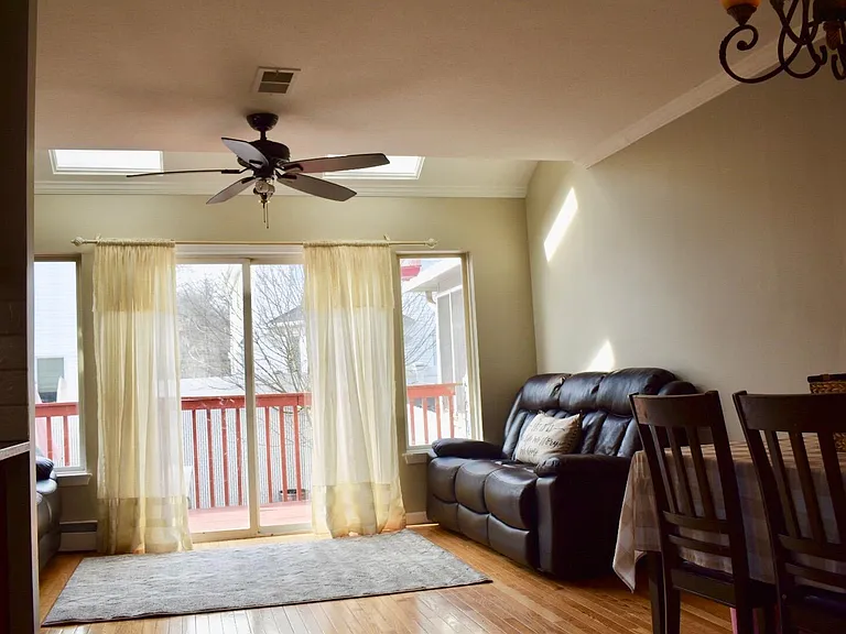 606 Main St #1 — Photo 10