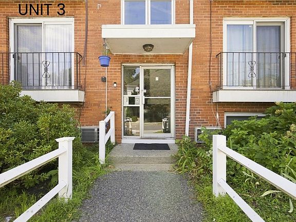 2nd image of 7 Endicott St APT 3