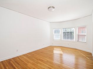 77 Glen Ave #203, Oakland, CA 94611