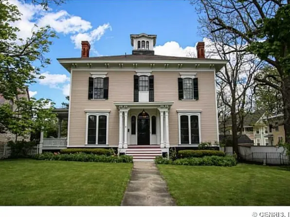 171 N Main St, Canandaigua, NY 14424