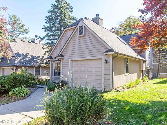 3rd image of 2509 Country Village Ct