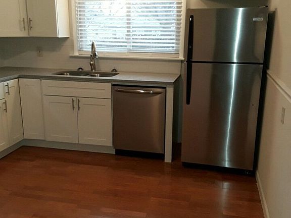 5th image of 6717 Village Square Dr
