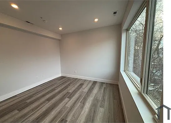 2 bed, 700 sqft, $1,700 — Photo 3