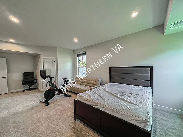 7731 Blackburn Ridge Dr — Photo 26
