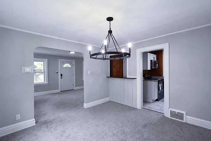 1318 Arnold Ave — Photo 6