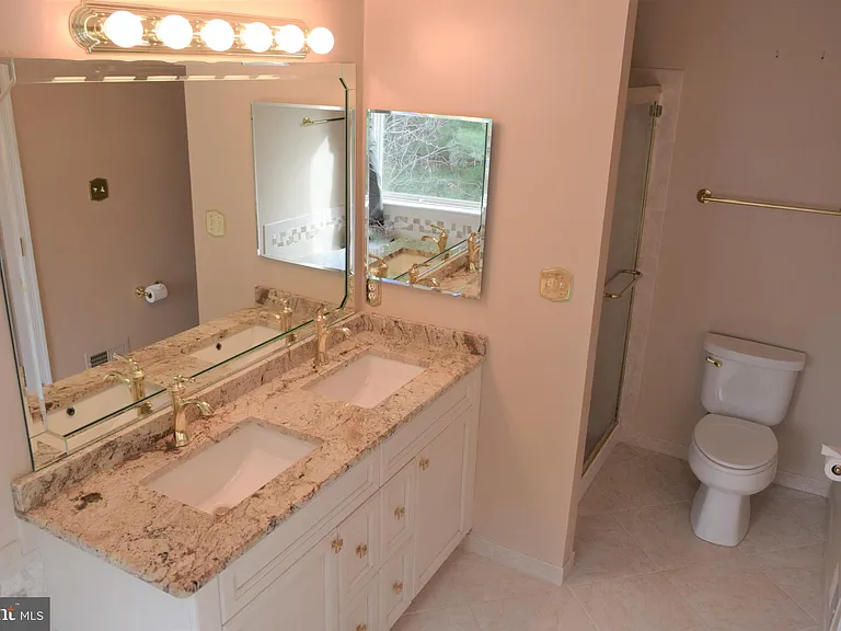 8933 Royal Astor Way — Photo 29