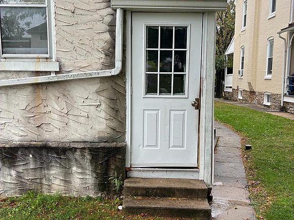 4th image of 24 Philadelphia Ave