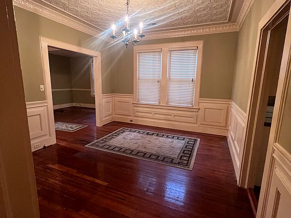 2nd image of 3119 Rosewood Dr