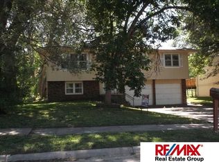 5839 S 51st St, Omaha, NE 68117