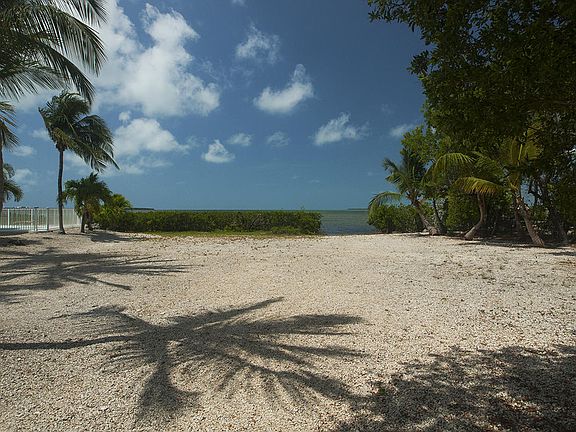 2nd image of LOT 42 & 43 Jolly Roger Dr