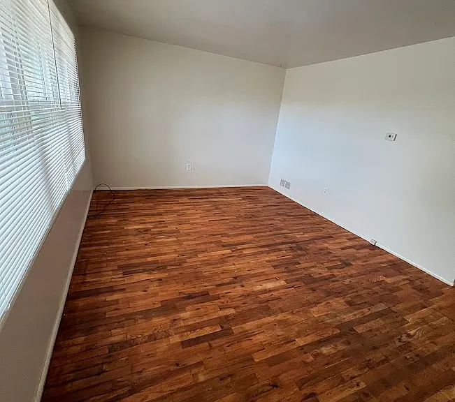 575 Linden Dr — Photo 2