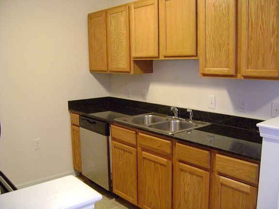 5th image of 3825 Galantis Dr APT C