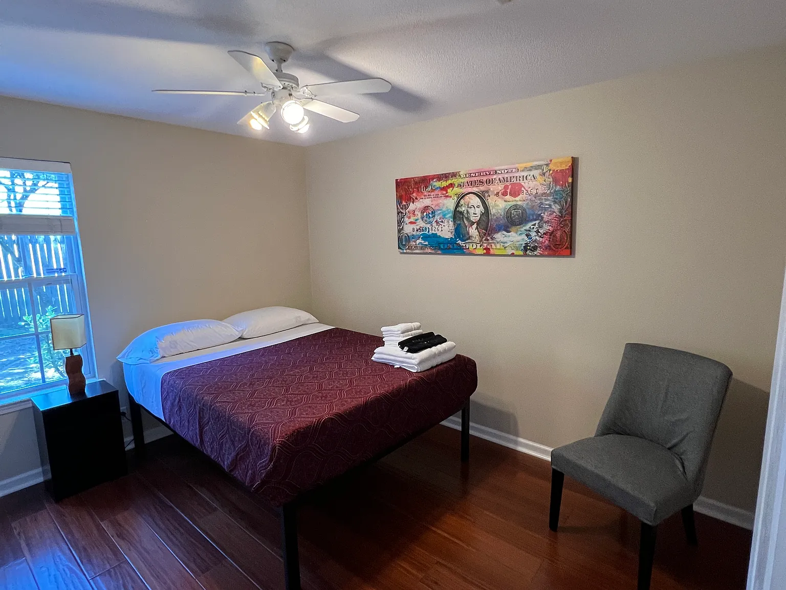 104 Adams Ct — Photo 3