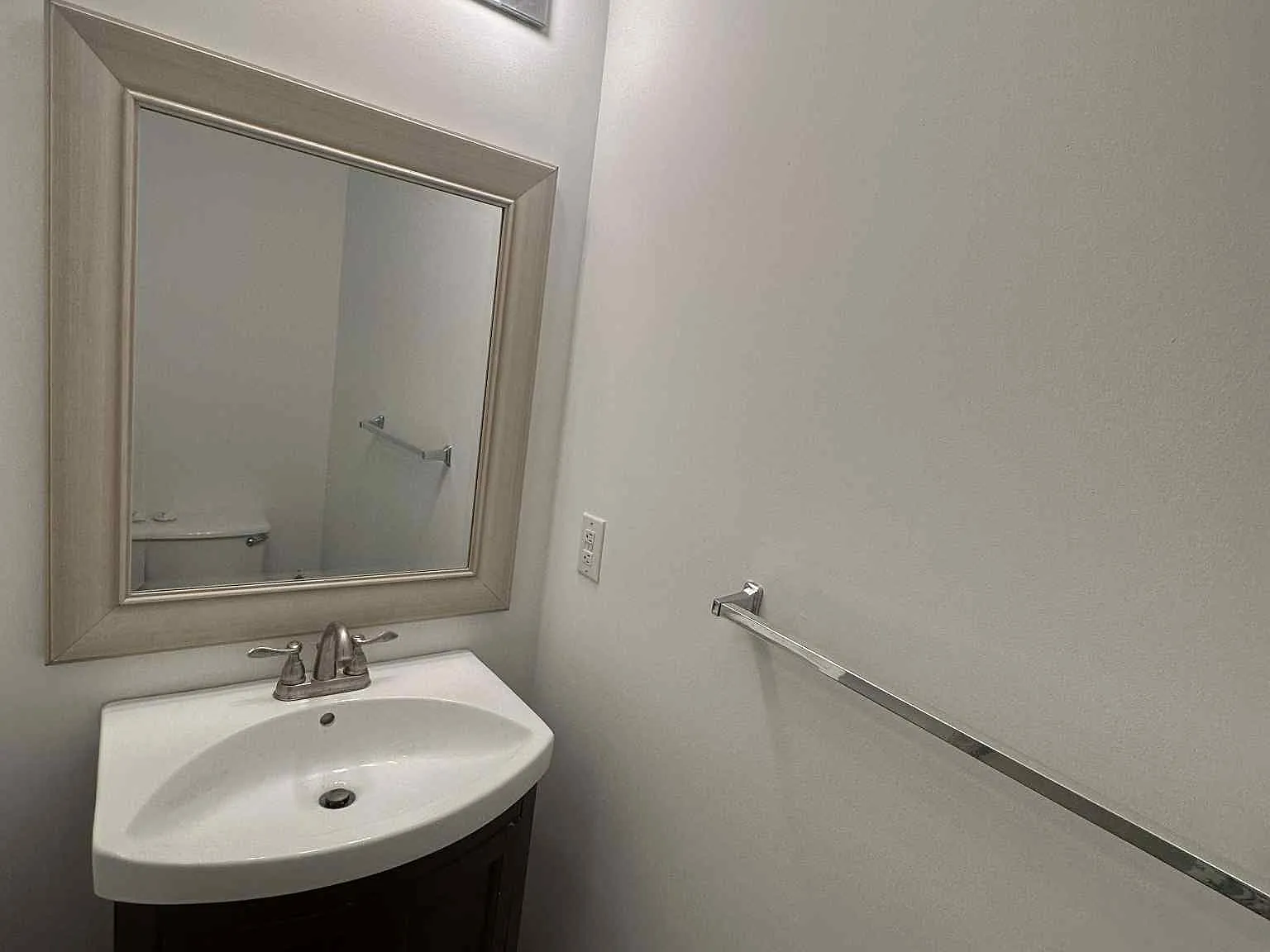 3 bed, 2.5 bath, 1678 sqft, $2,900 — Photo 2
