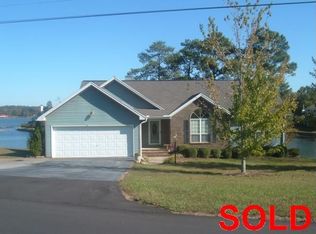 124 Bridgepoint Rd, Greenwood, SC 29649