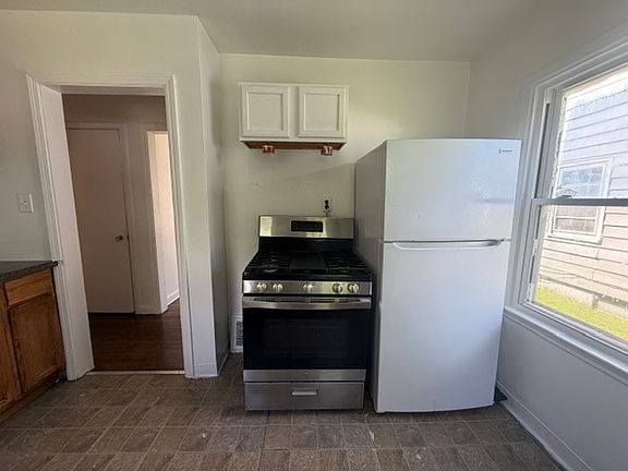 5th image of 1306 N Kaley St