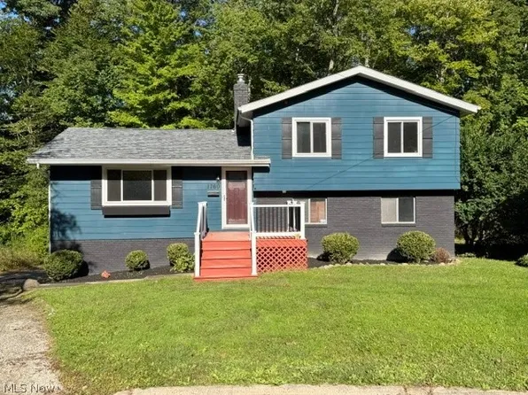 1760 Karg Dr, Akron, OH 44313