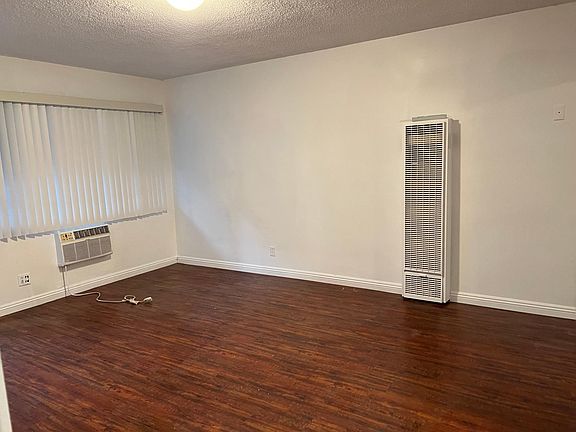 4th image of 18325 Malden St APT 2