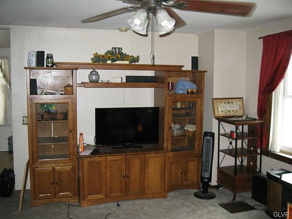 4th image of 3971 Mountain View Dr