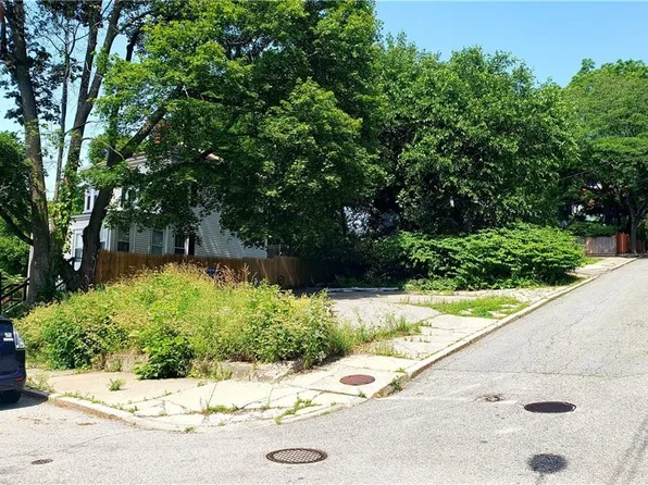 8-10 Locust St, Providence, RI 02906