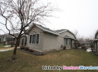 613 Dew Drop Cir, Center City, MN 55012