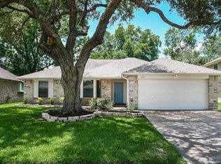 2303 Old Dixie Dr, Richmond, TX 77406