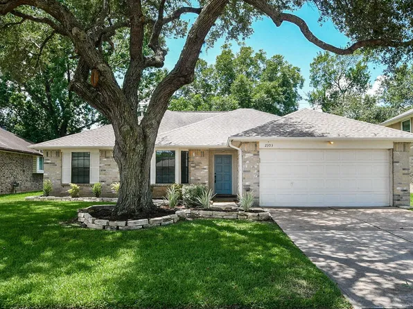 2303 Old Dixie Dr, Richmond, TX 77406