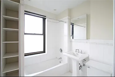 Rented by Manhattan Realty Group