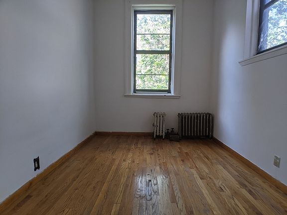 4th image of 124 W 81st St #3B