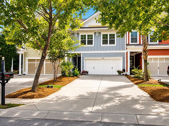 2nd image of 2069 Kings Gate Ln