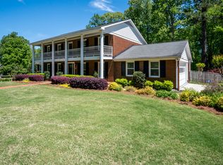 110 Ashwood Dr, Roswell, GA 30076