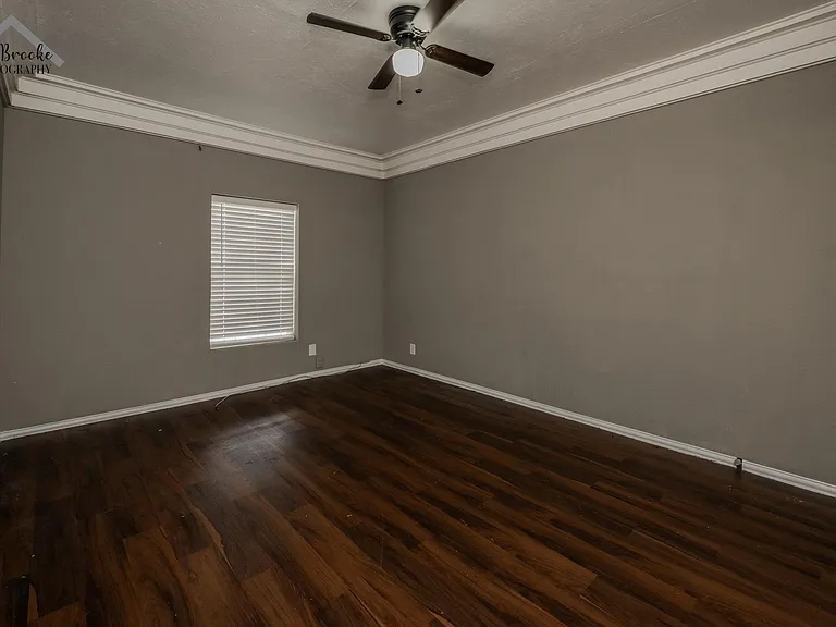 502 Marconi St — Photo 15