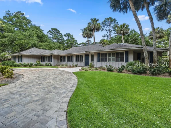 37 Woodbine Pl, Hilton Head Island, SC 29928