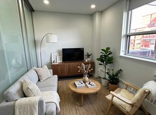 15 Walmer Rd #306, Toronto, ON M5R2X1