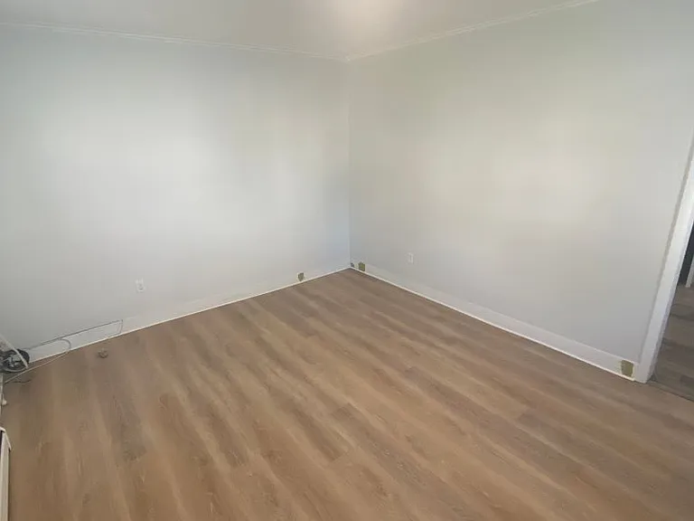 111 Bloomfield Ave — Photo 4